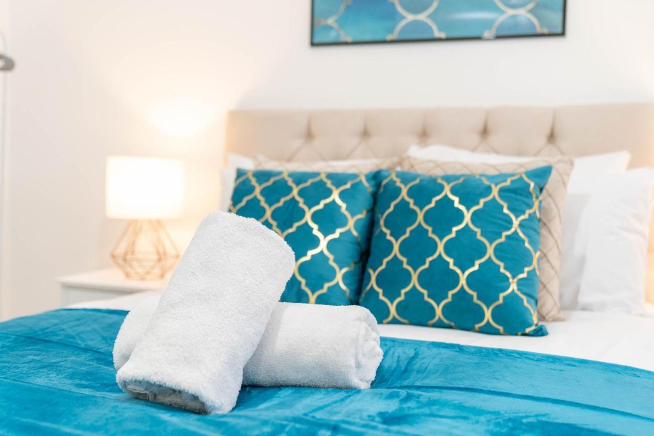 Two Bedroom Apartment - En Suites - Smart Tv'S - Wifi - Netflix - Bearwood Birmingham Zewnętrze zdjęcie