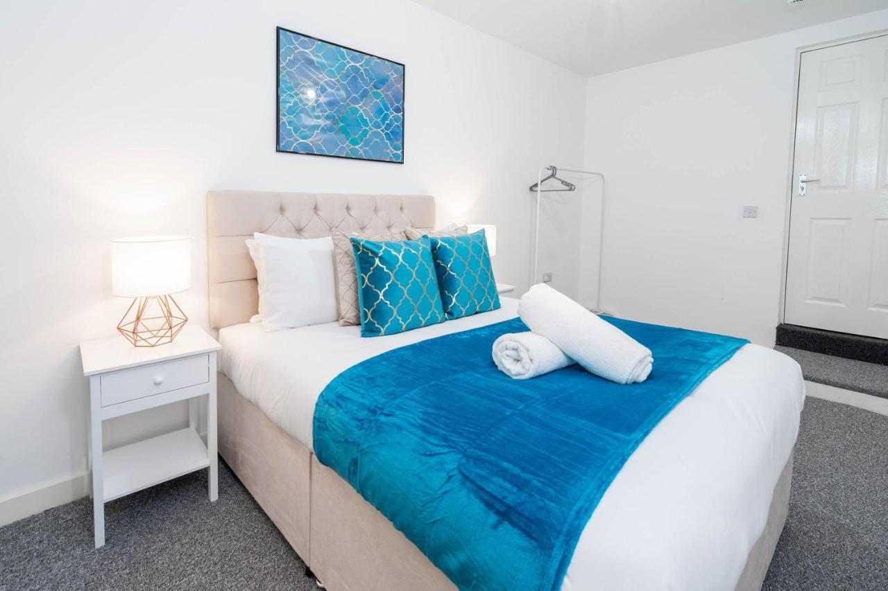 Two Bedroom Apartment - En Suites - Smart Tv'S - Wifi - Netflix - Bearwood Birmingham Zewnętrze zdjęcie