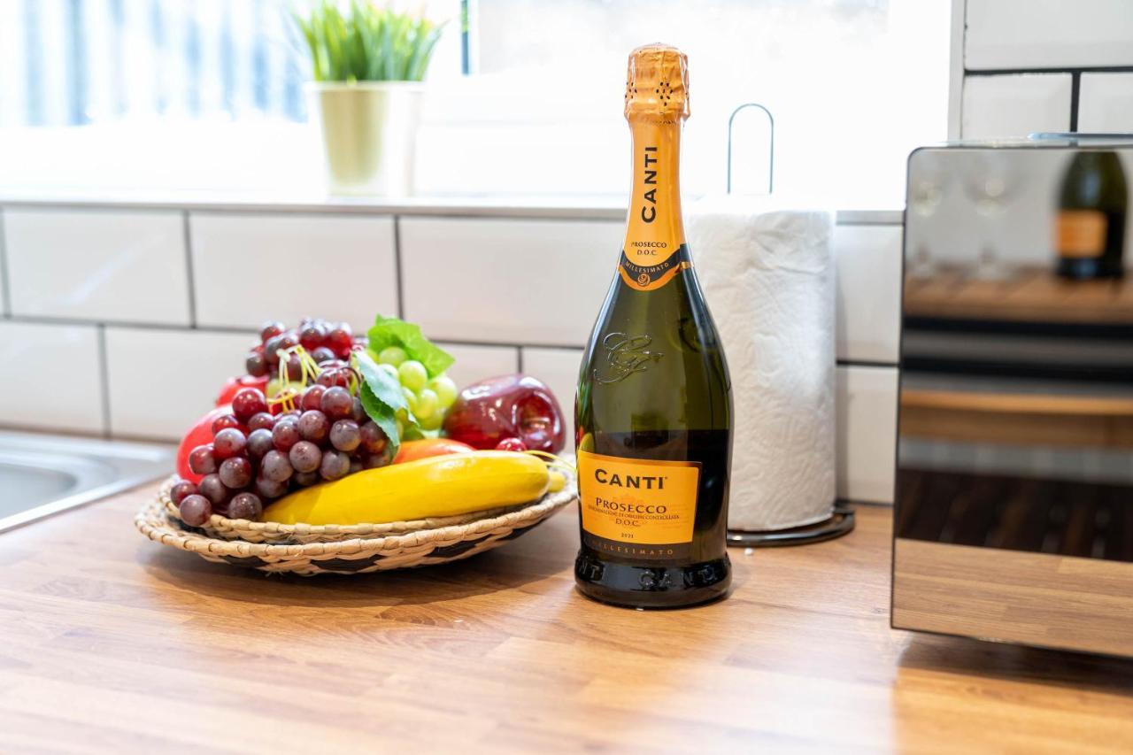 Two Bedroom Apartment - En Suites - Smart Tv'S - Wifi - Netflix - Bearwood Birmingham Zewnętrze zdjęcie