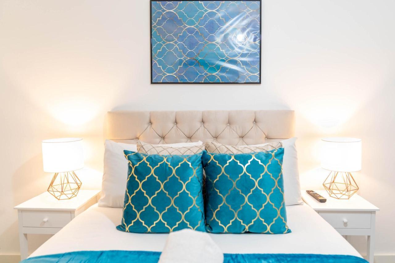 Two Bedroom Apartment - En Suites - Smart Tv'S - Wifi - Netflix - Bearwood Birmingham Zewnętrze zdjęcie